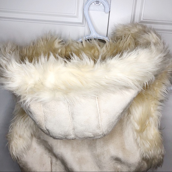 Urban Behaviour Beige Faux Fur Vest Hoodie Jacket - Picture 8 of 8